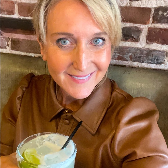 Meet The Posher! - Picture 5 of 5